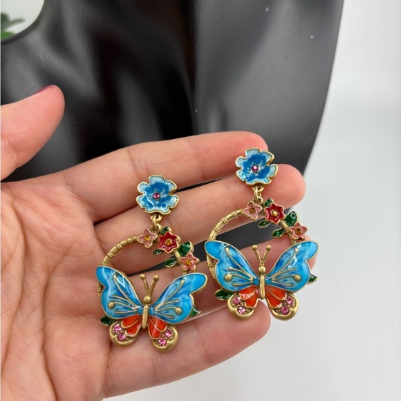 ✨ Enamel Butterfly & Flower Statement Earrings ✨ - Picture 7 of 7